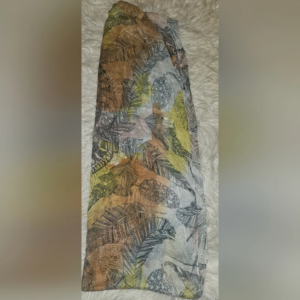 Payless Leaf Print Infinity Scarf – Soft Lightweight Loop – 34.5” x 23”